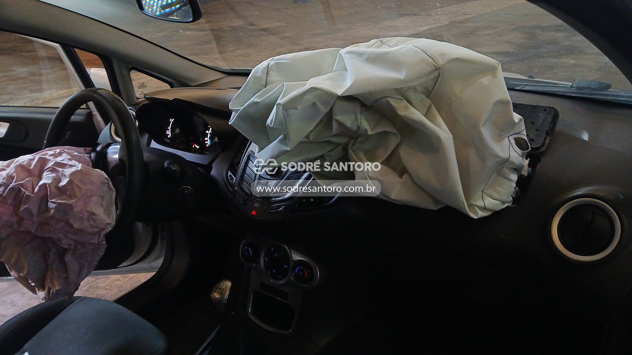 Foto 6 de 13: FORD - FIESTA HA 1.6L SEB 2015/2016