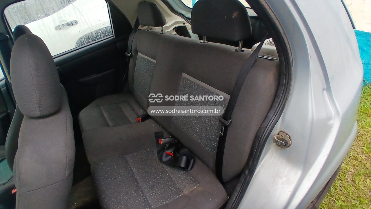 Foto 10 de 13: CHEVROLET - CELTA 1.0L LS 2011/2012