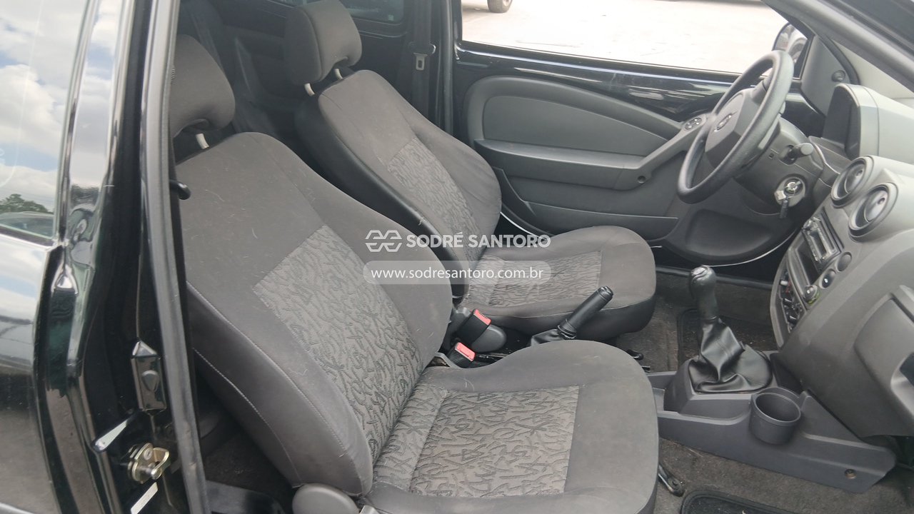Foto 8 de 13: FORD - KA FLEX 2010/2011