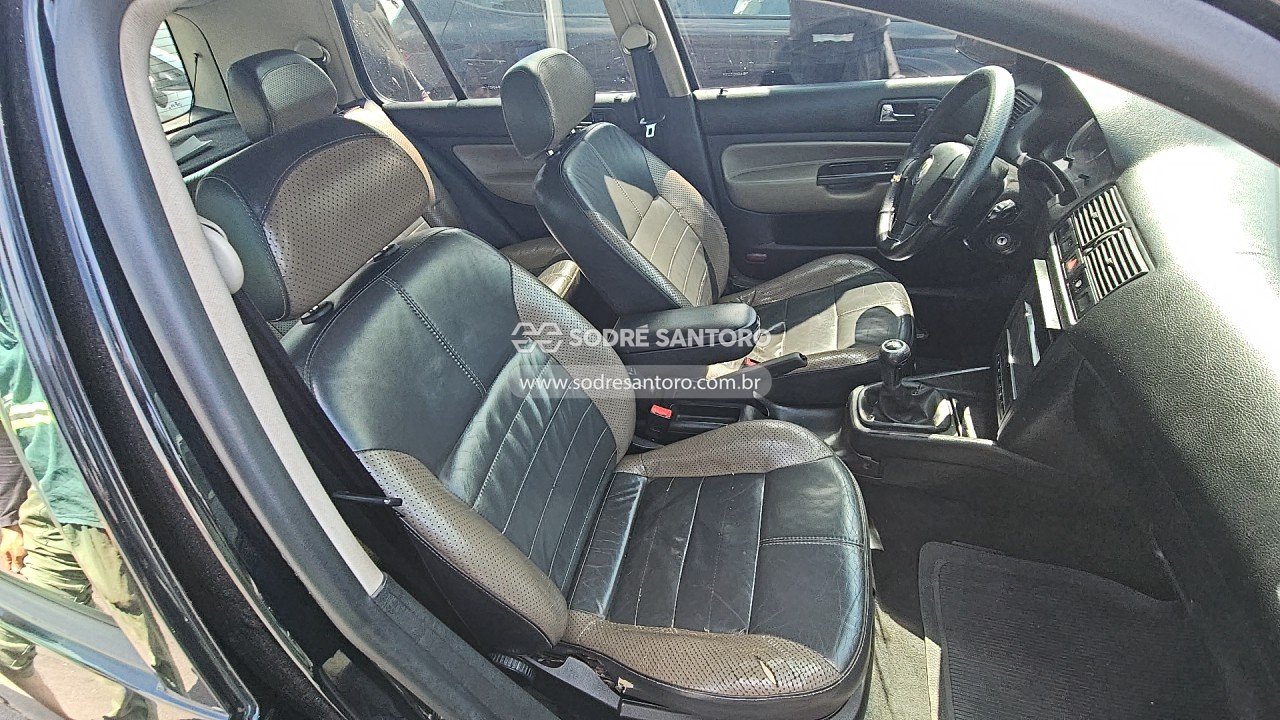 Foto 9 de 13: VOLKSWAGEN - GOLF 1.6 SPORTLINE 2007/2008