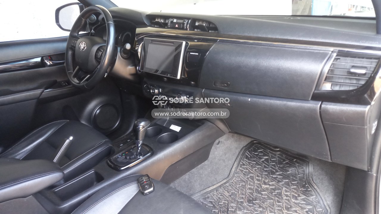 Foto 8 de 13: TOYOTA - HILUX CDSRXA4FD 2018/2019