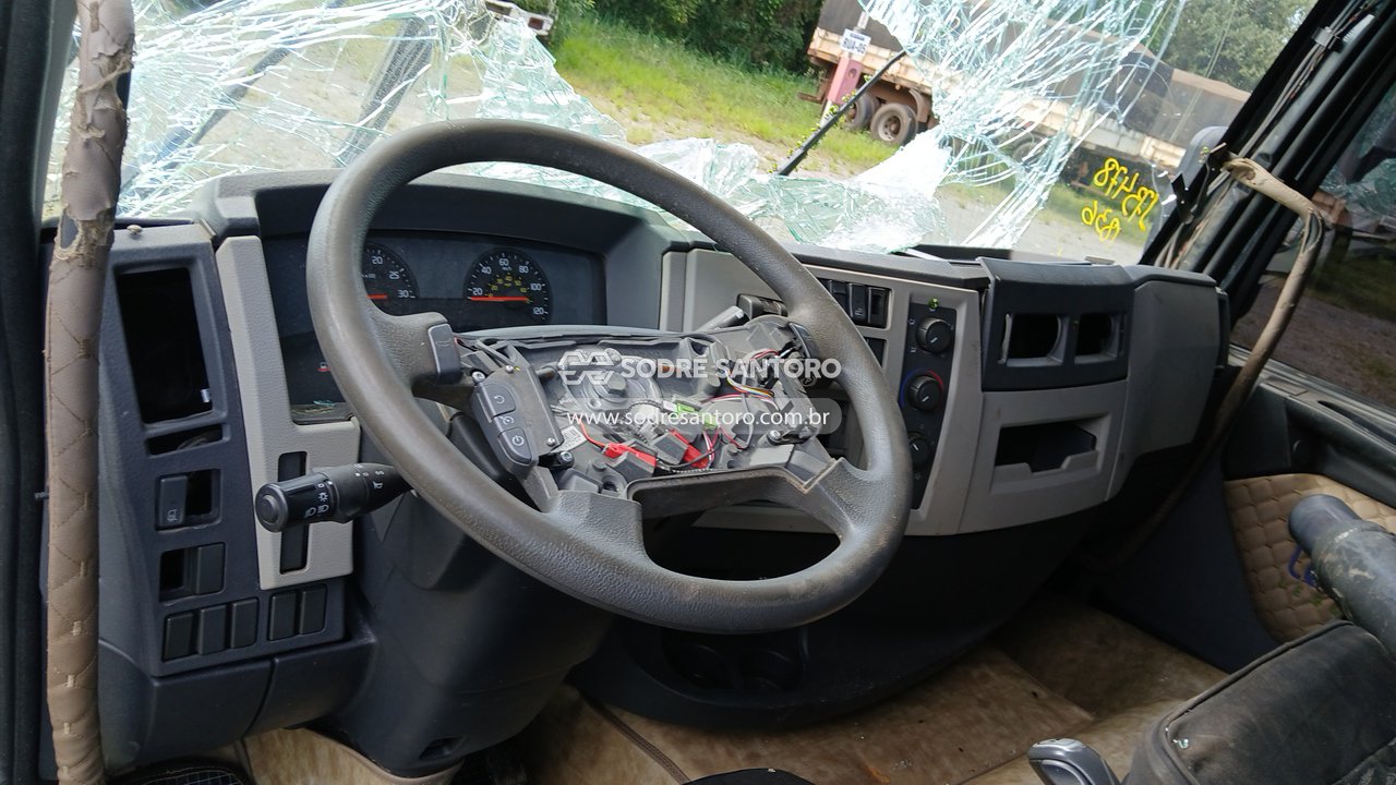 Foto 7 de 13: VOLVO - VM 330 8X2R 2021/2021