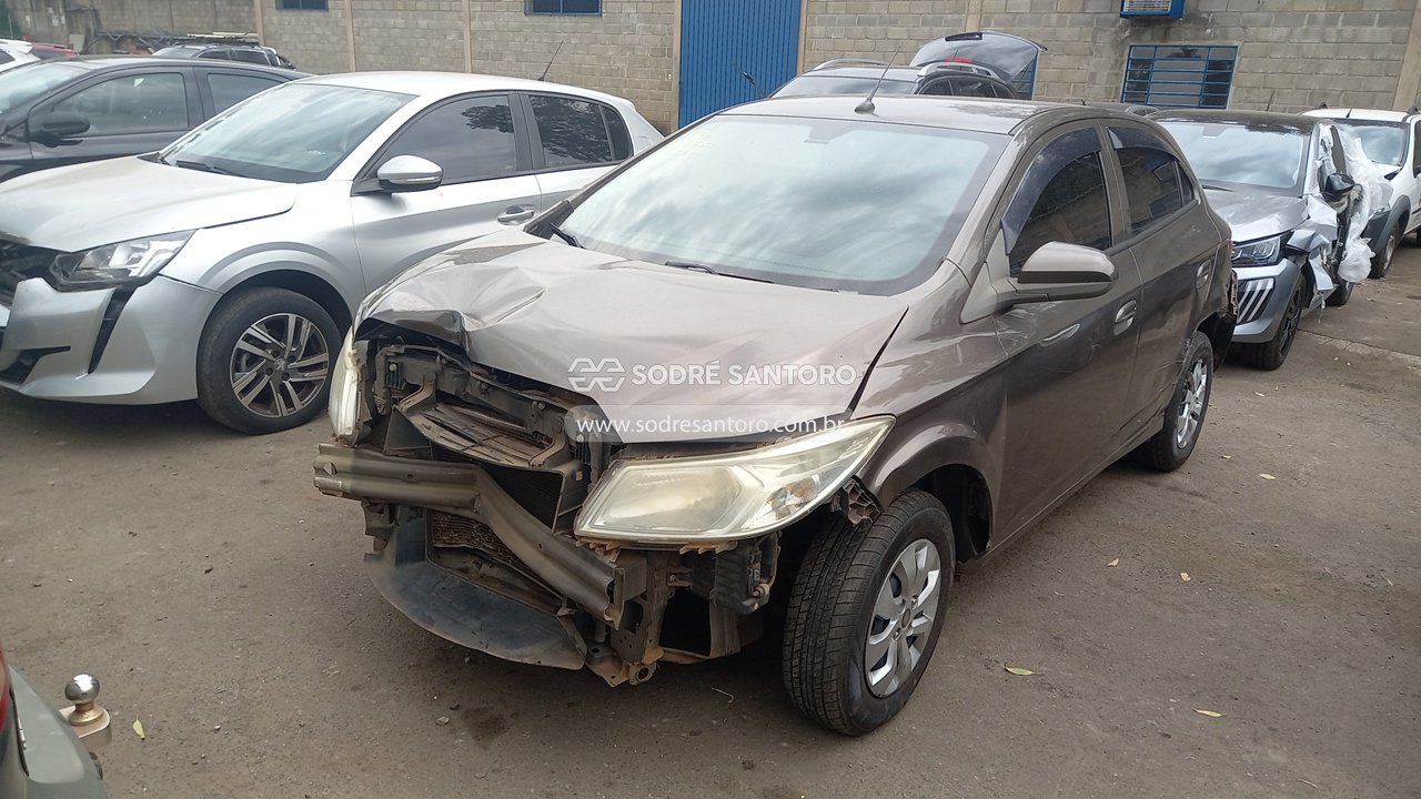Foto 3: CHEVROLET - ONIX 1.0MT LT 2013/2014