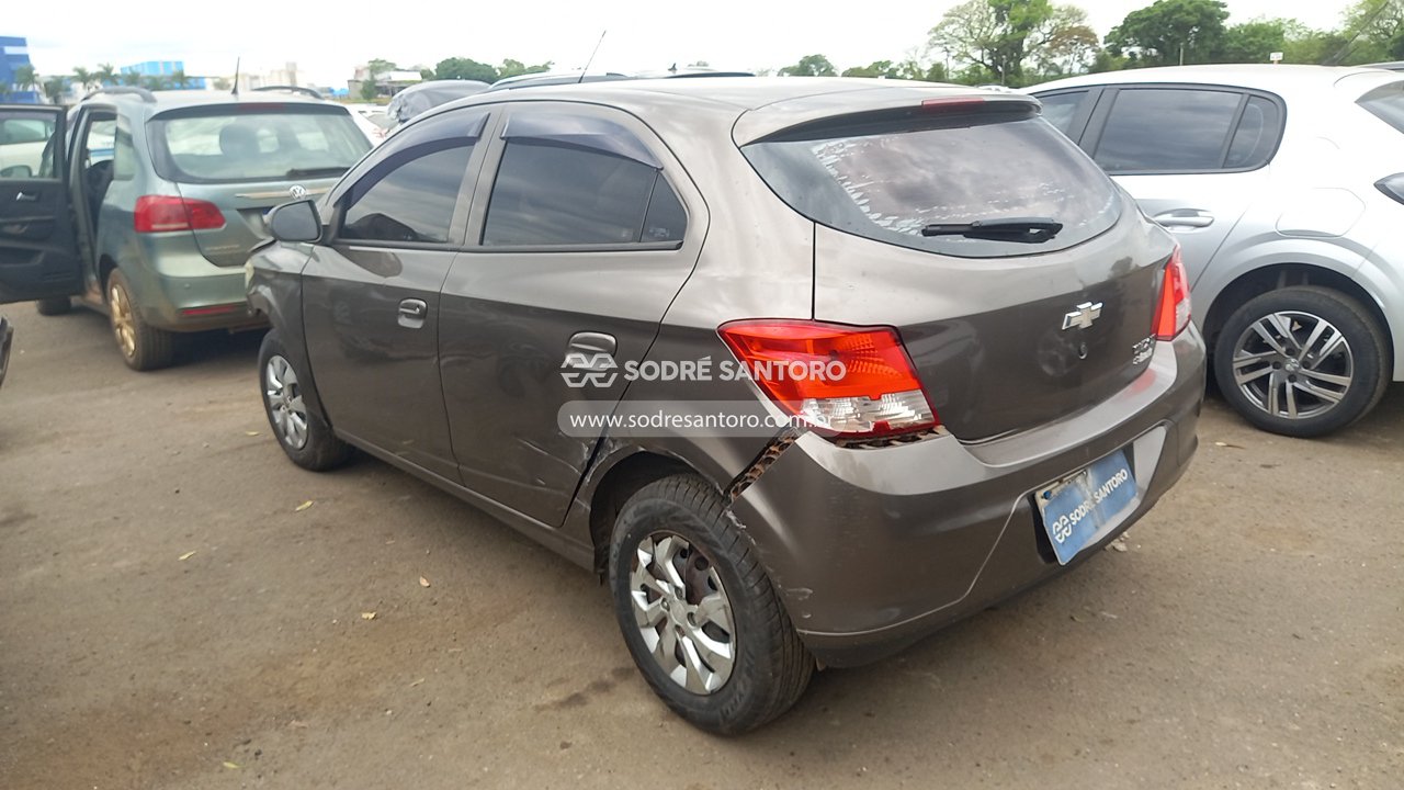 Foto 2: CHEVROLET - ONIX 1.0MT LT 2013/2014