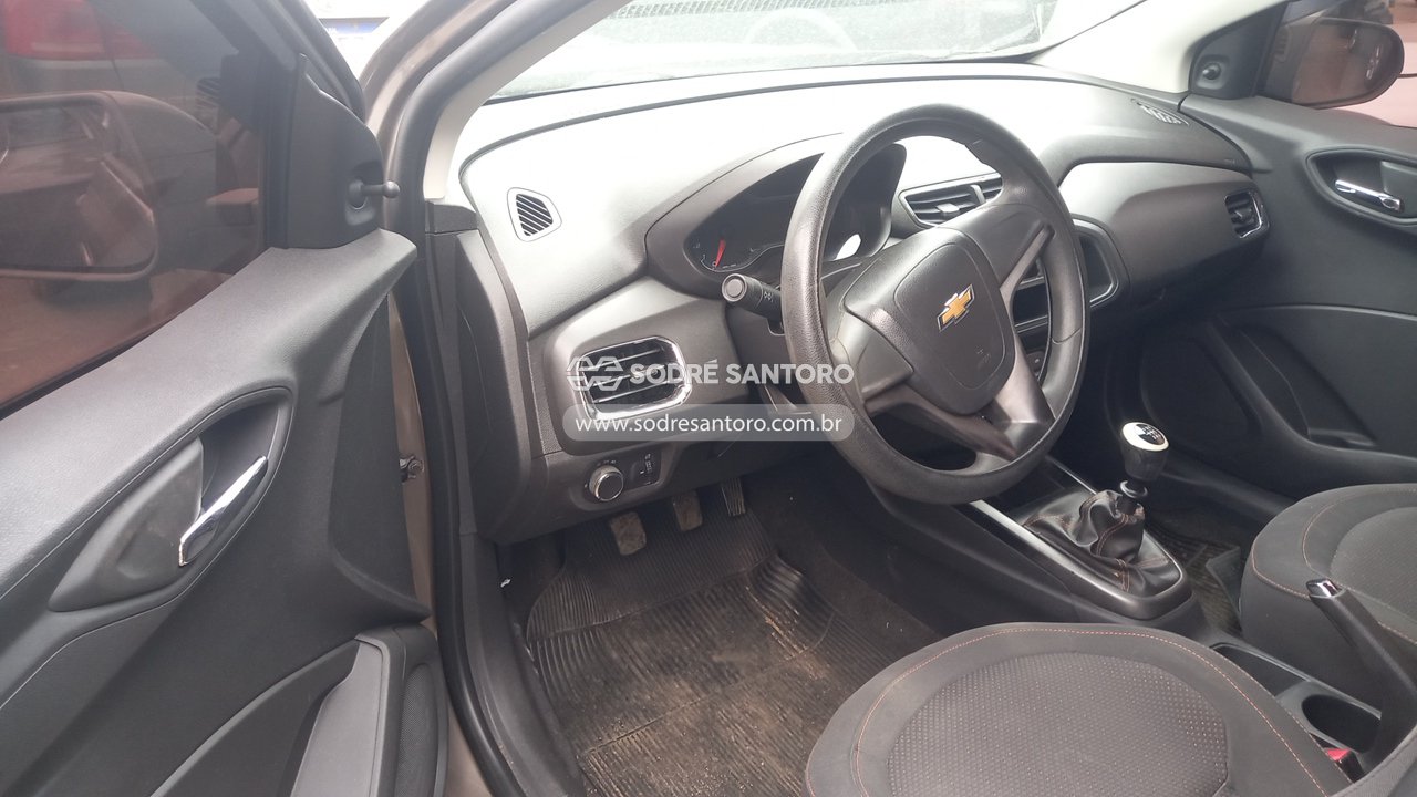 Foto 6 de 13: CHEVROLET - ONIX 1.0MT LT 2013/2014