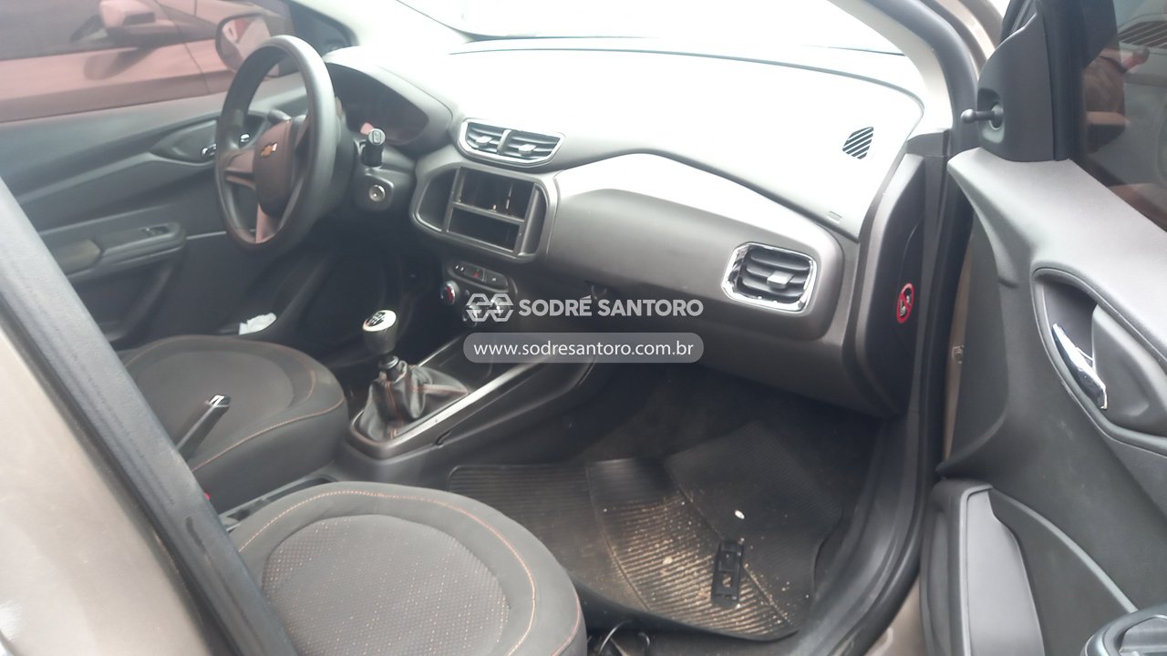 Foto 7 de 13: CHEVROLET - ONIX 1.0MT LT 2013/2014