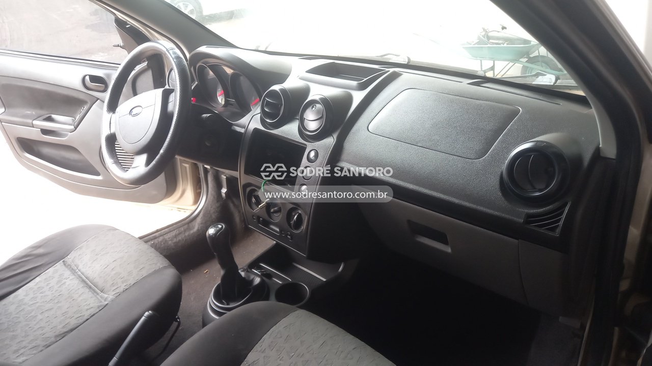 Foto 8 de 13: FORD - FIESTA SEDAN1.6FLEX 2011/2011