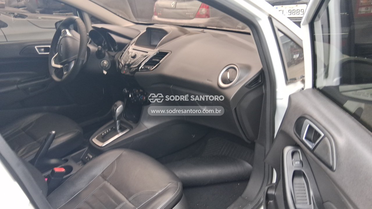 Foto 7 de 11: FORD - FIESTA HA 1.6L TI A 2014/2014