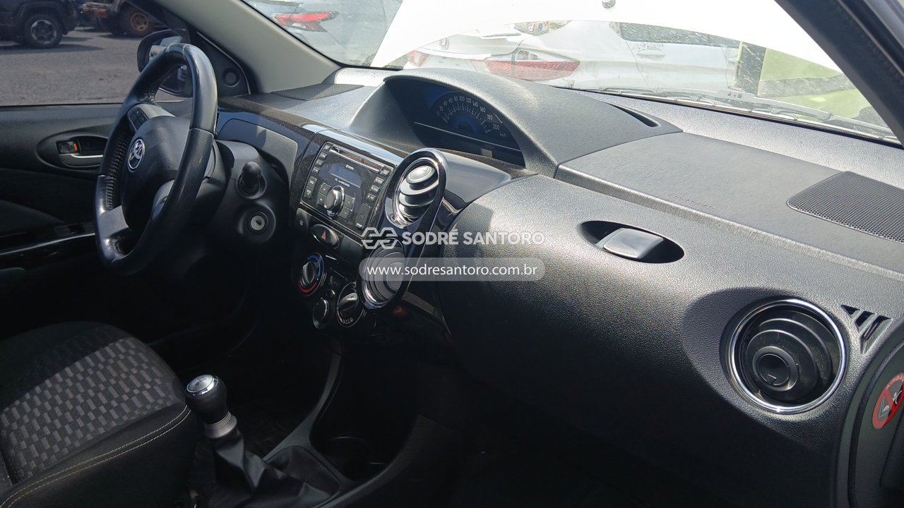 Foto 6 de 7: TOYOTA - ETIOS HB CROSS 2013/2014