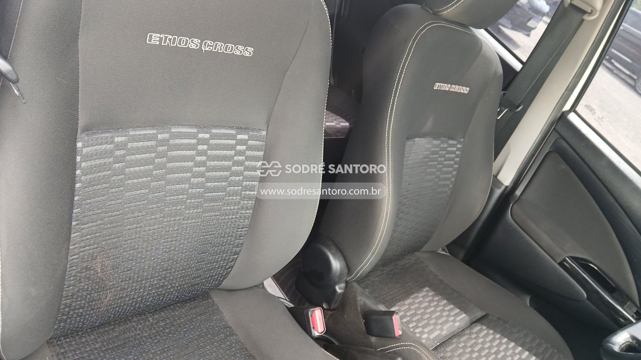 Foto 7 de 7: TOYOTA - ETIOS HB CROSS 2013/2014