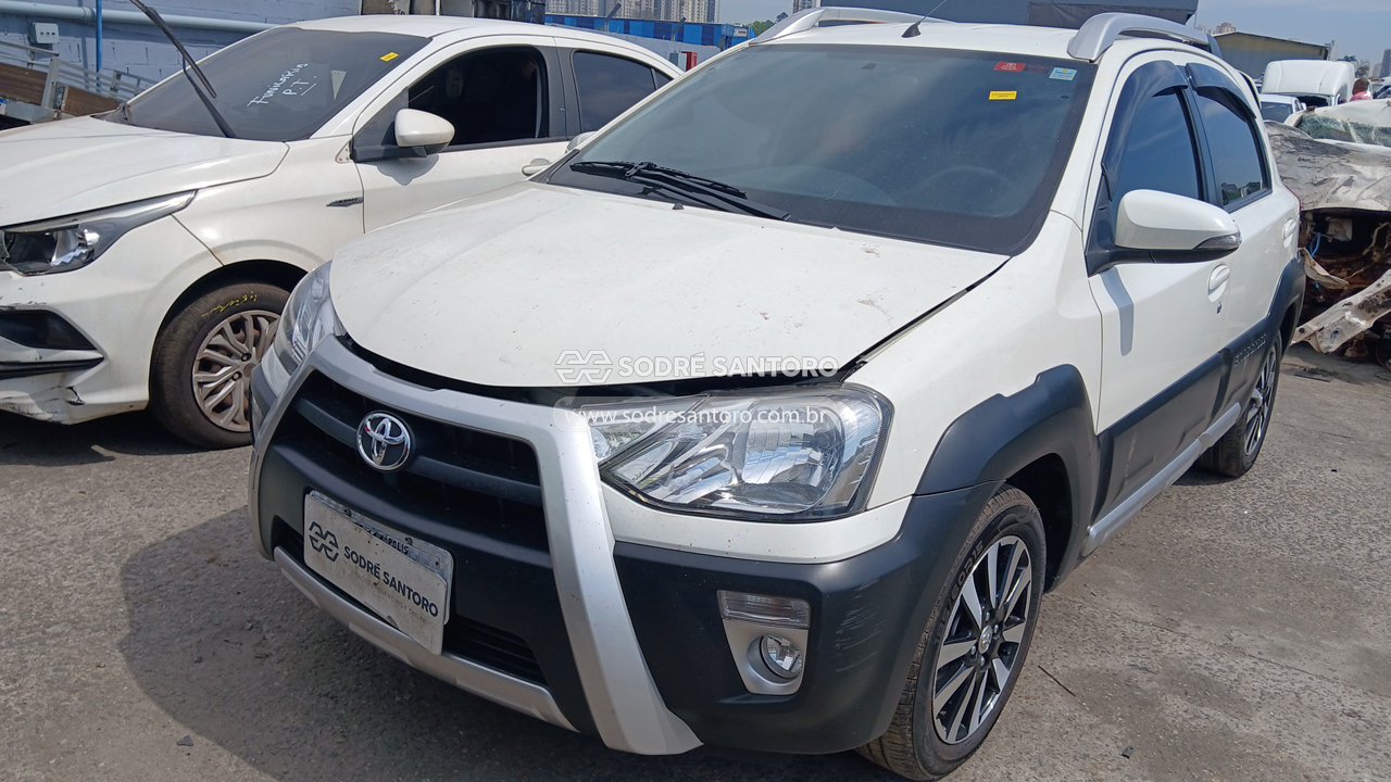 Foto 3: TOYOTA - ETIOS HB CROSS 2013/2014