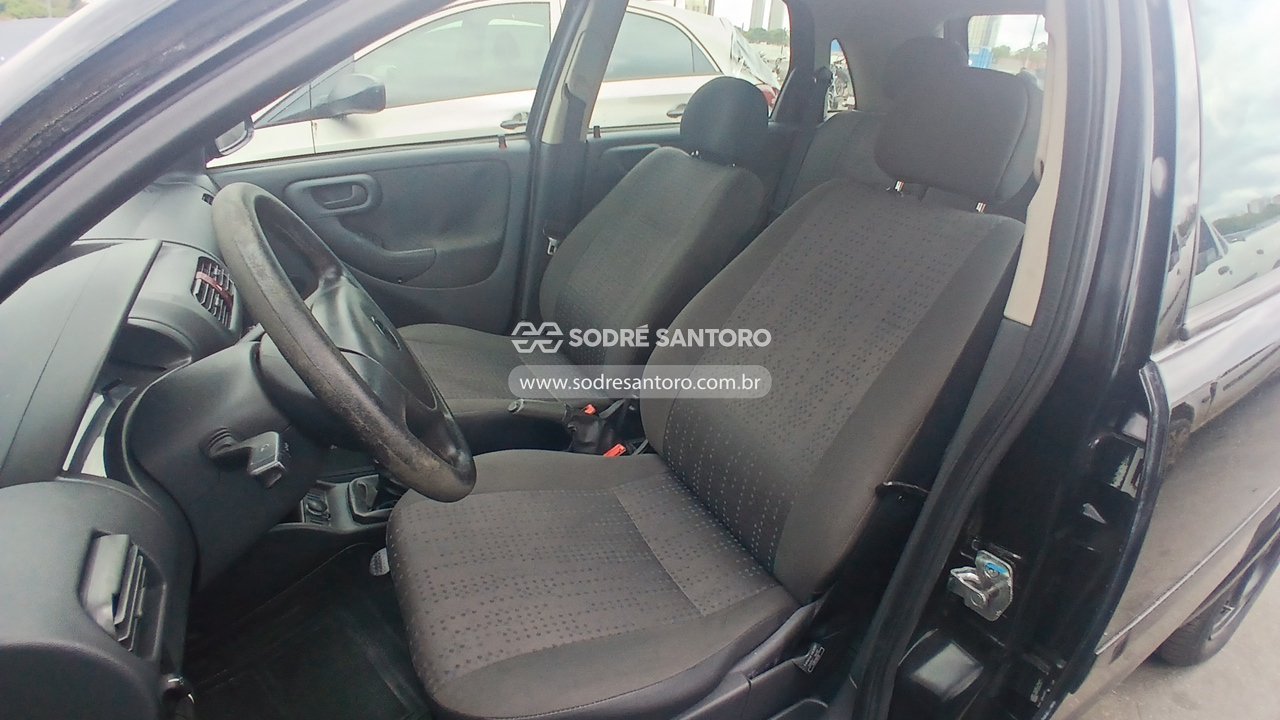 Foto 9 de 13: CHEVROLET - CORSA HATCH MAXX 2011/2011