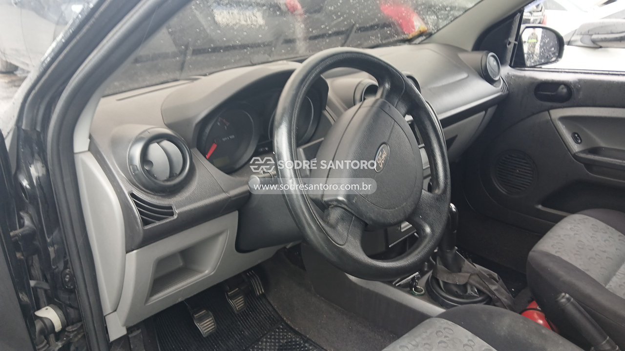 Foto 6 de 8: FORD - FIESTA FLEX 2010/2010