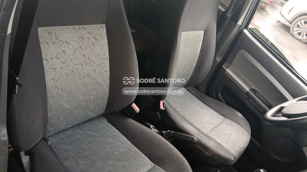 Foto 8 de 8: FORD - FIESTA FLEX 2010/2010