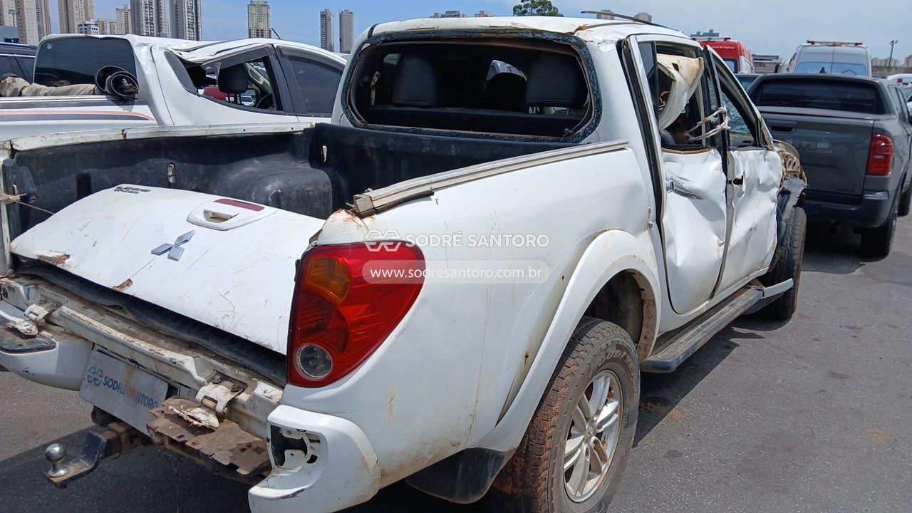 Foto 10 de 13: MITSUBISHI - L200 TRITON HPE 2013/2014