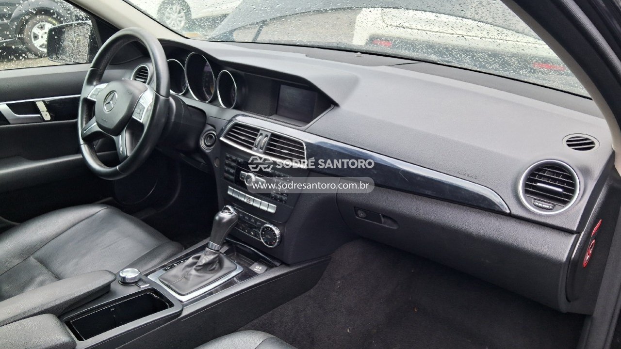 Foto 8 de 9: MERCEDES-BENZ - C 180 CGI 2012/2012