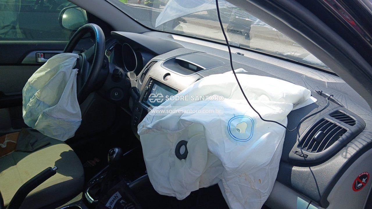 Foto 7 de 8: KIA MOTORS - CERATO EX3 1.6 ATNB 2010/2011