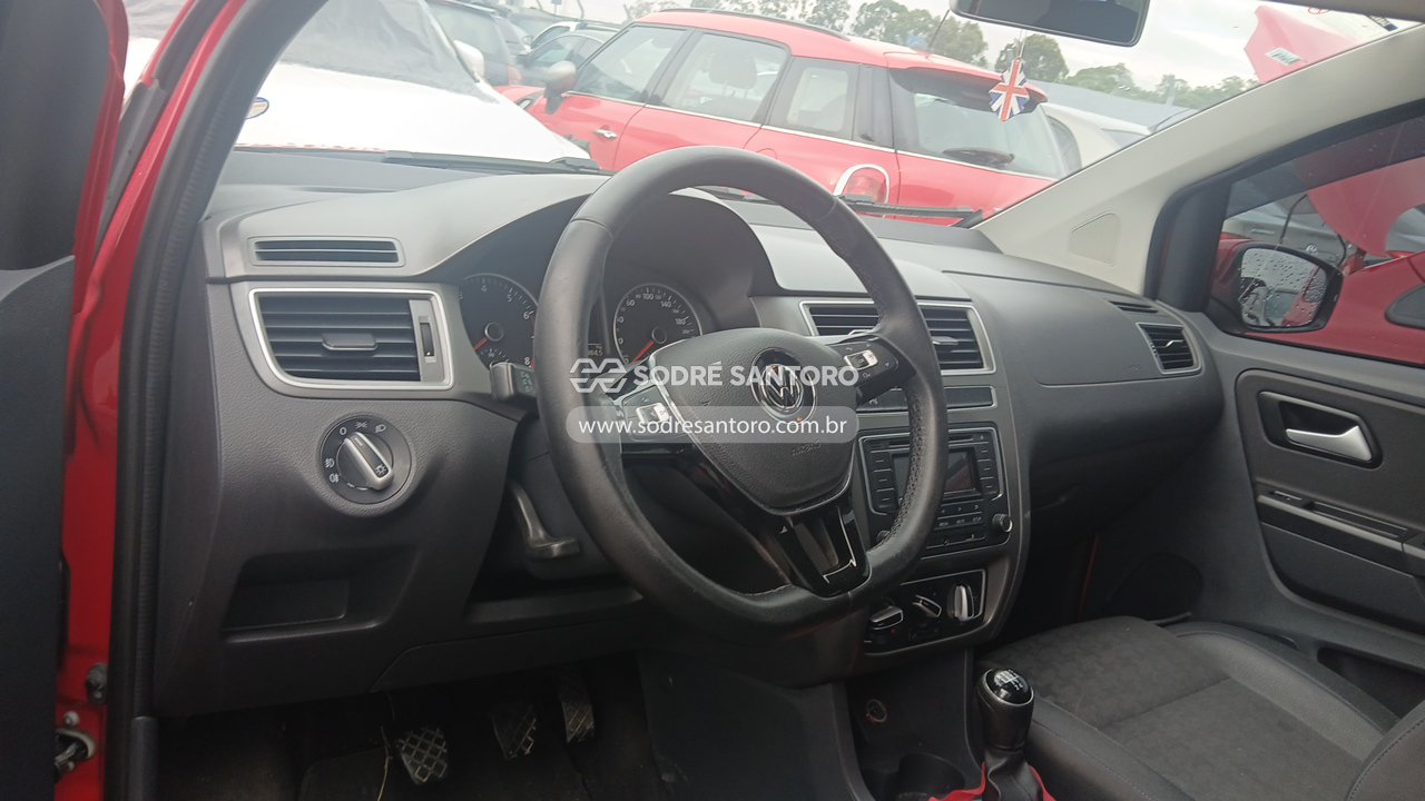 Foto 6 de 9: VOLKSWAGEN - FOX CL MB 2015/2016