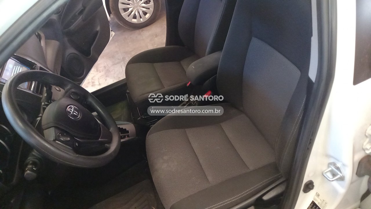 Foto 8 de 13: TOYOTA - YARIS SA XL15 2023/2023