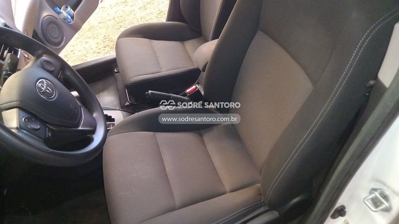 Foto 8 de 13: TOYOTA - YARIS SA XL15 2023/2023