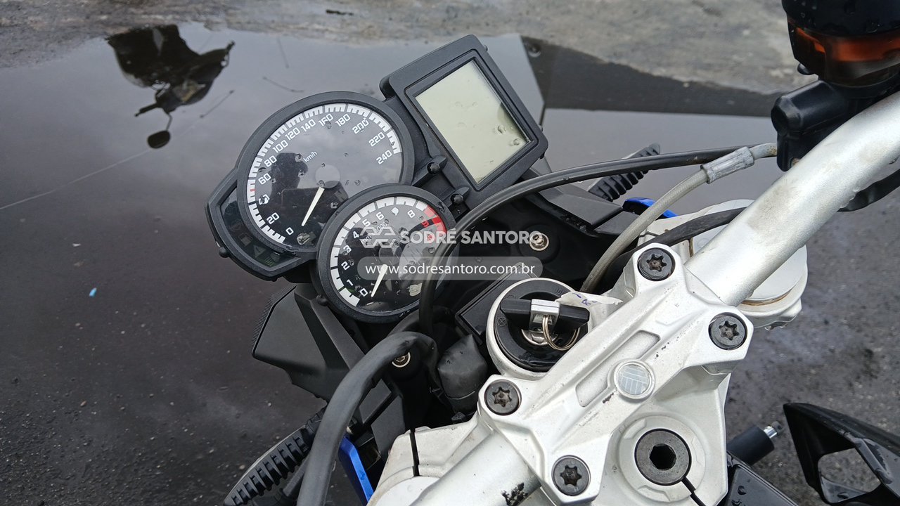 Foto 7 de 11: BMW - F800 R 2015/2015