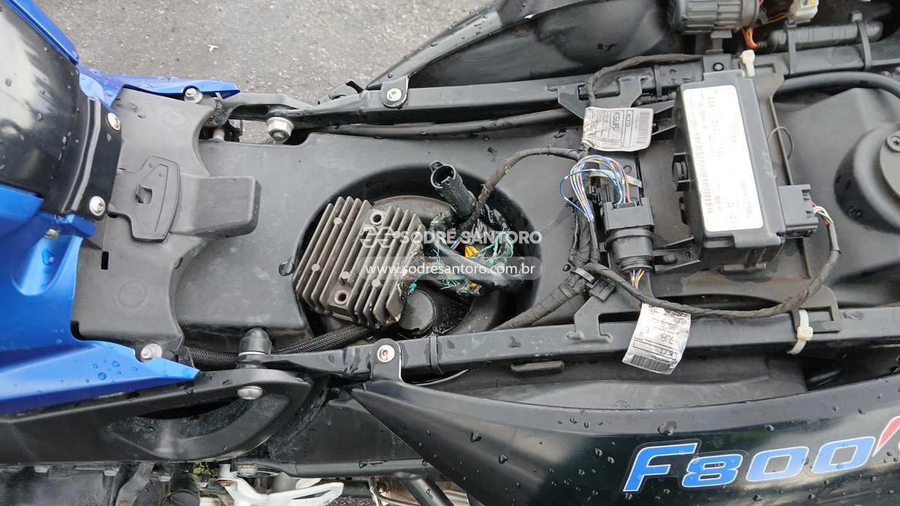 Foto 8 de 11: BMW - F800 R 2015/2015