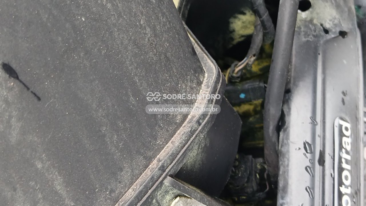 Foto 11 de 11: BMW - F800 R 2015/2015